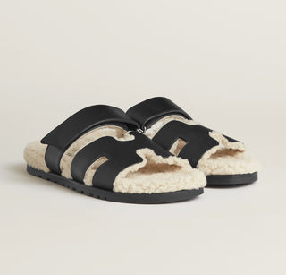 HERMES CHYPRE SANDAL ‘BLACK LEATHER SHEARLING’