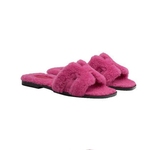 HERMES SHEARLING ORAN SANDALS ‘PINK’